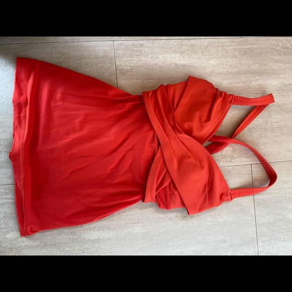 Lululemon Tank top with built in bra - Picture 1 of 5